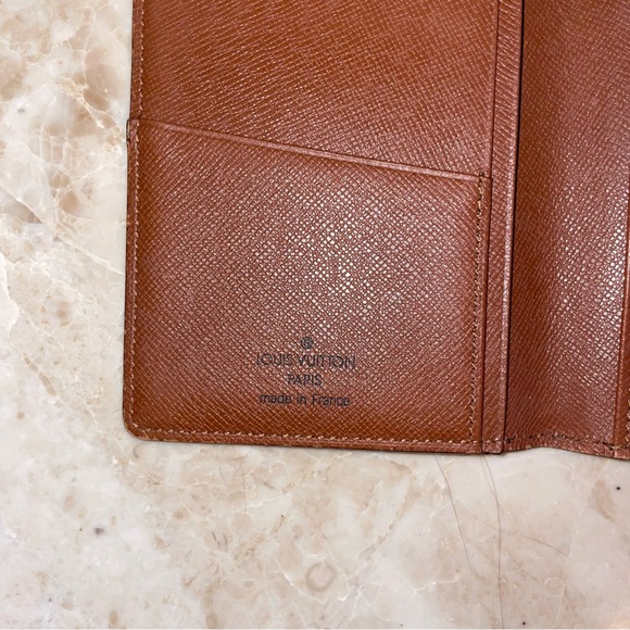 Louis Vuitton Wallet - Picture 11 of 15